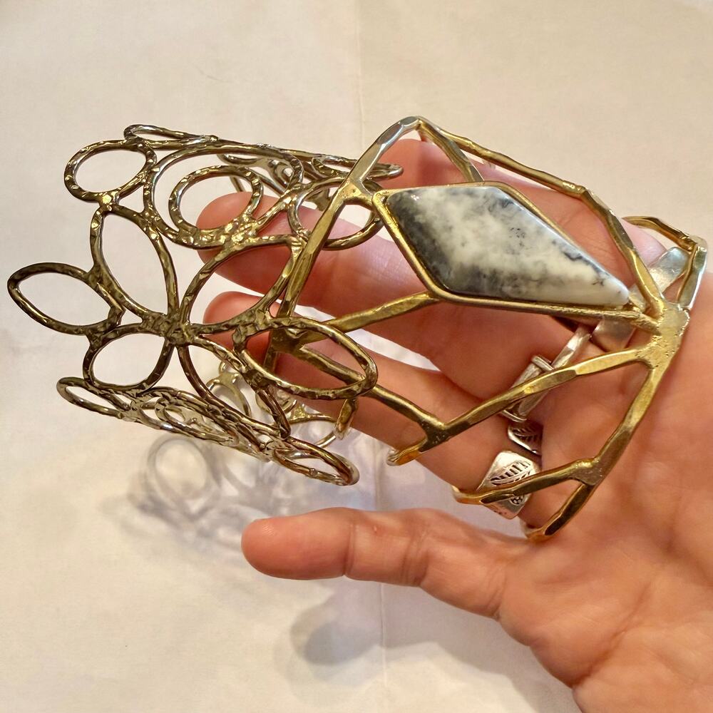 Pair of Vintage Style Wide Openwork Brass Cuff Bracelets - Picture 6 of 8